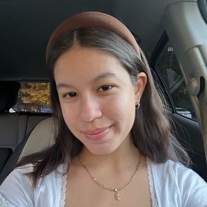 Meet your Posher, Isabel